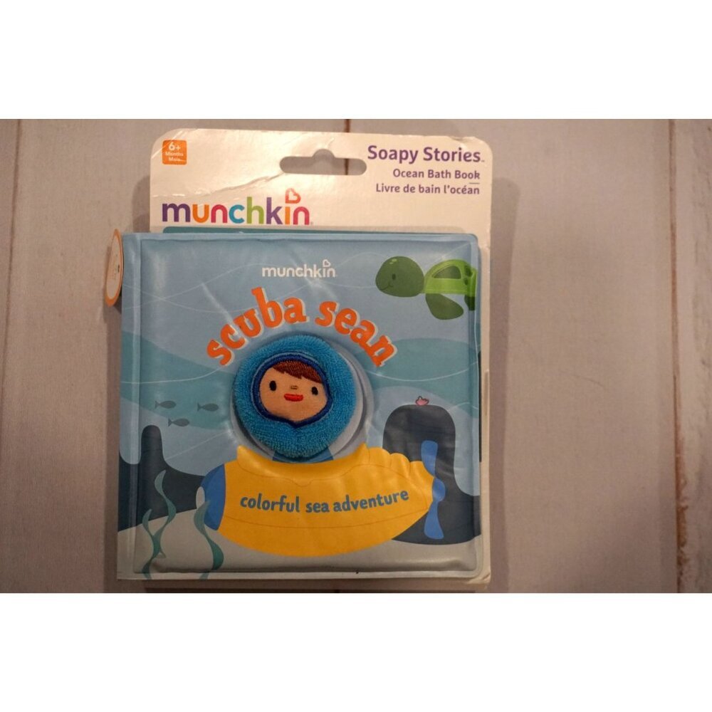 Munchkin Soapy Finger Puppet Bath (2) Books: Scuba Sean & Astro Duck, NEW - Picture 8 of 12